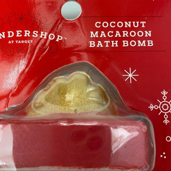 Target Wondershop Coconut Macaroon Bath Bomb Candle Shape 4.9 oz - Picture 2 of 4